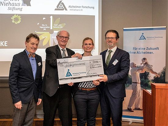 Verleihung des  mit 50.000 Euro dotierten Erwin Niehaus-Preis an Prof. Dr. Kathrin Reetz.