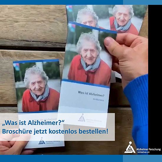 Mehrerrre Broschüren "Was ist Alzheimer?"