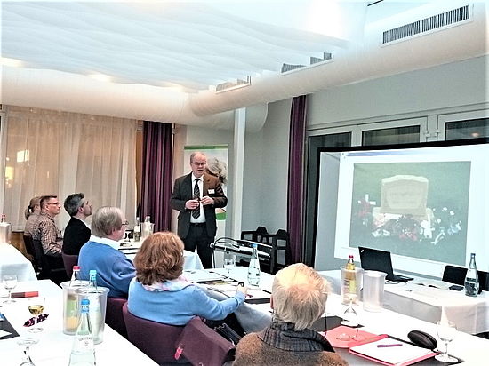 Rechtsanwalt Christoph Sasse informierte die Teilnehmer in Dortmund über die korrekte Errichtung eines Testaments.